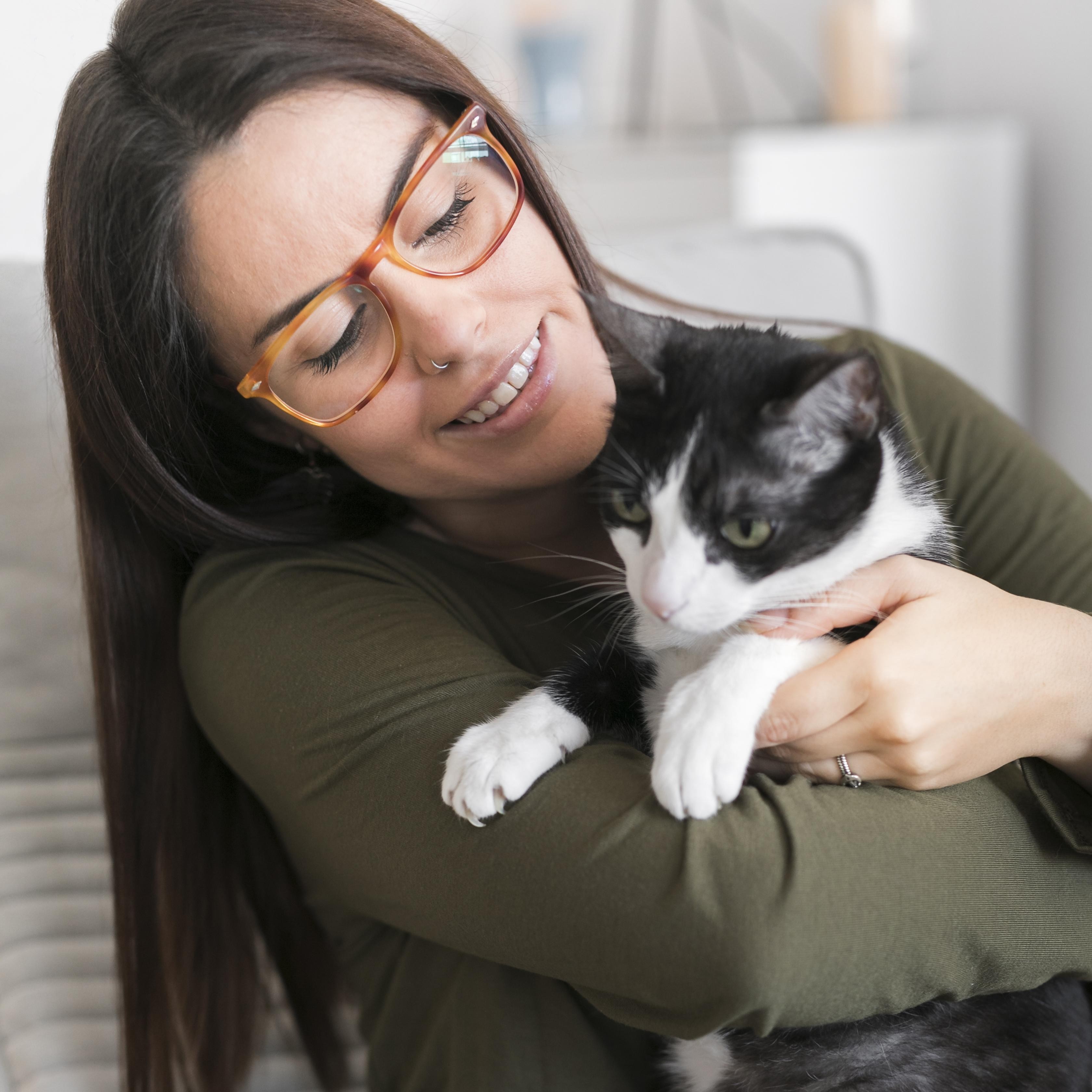 Foto de Fernanda Pereira, voluntária do Projeto Ronron