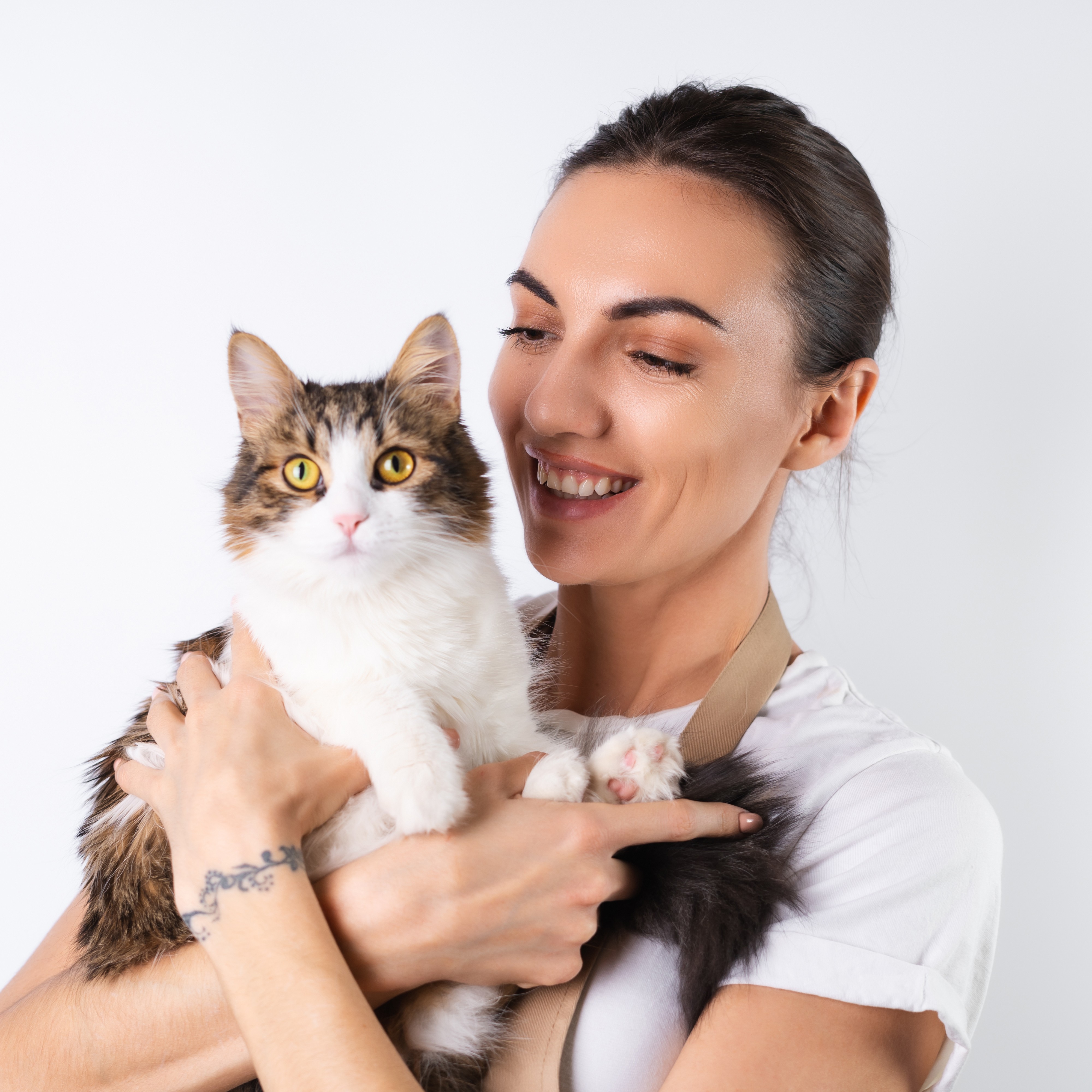 Foto de Isabela Santos, voluntária do Projeto Ronron